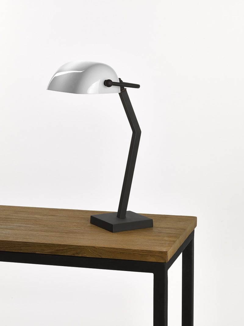 Lampe de table avec abat-jour en verre