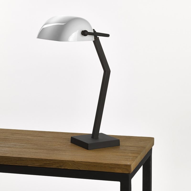 Lampe de table avec abat-jour en verre