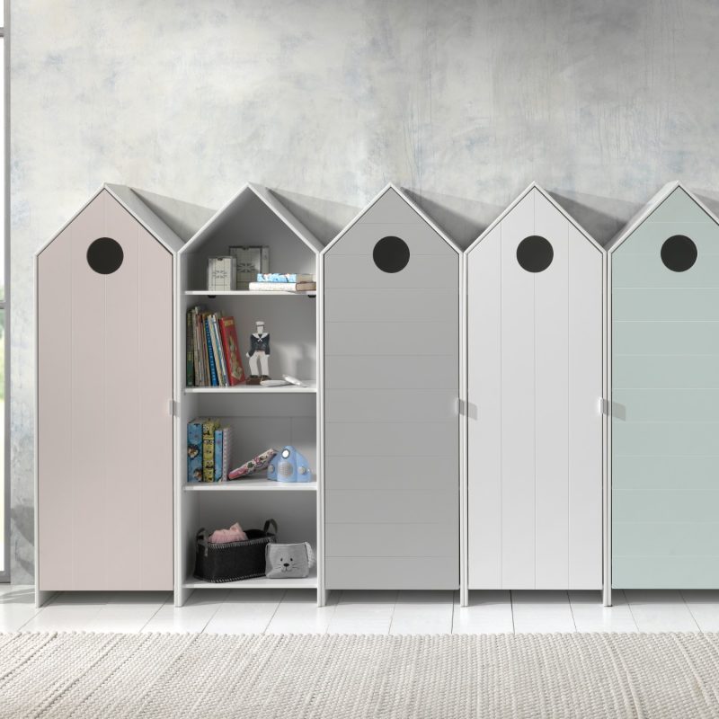 Casami lot avec 5 armoires: 4 armoires avec des portes en blanc, rose, gris et menthe en 1 armoire sans porte.