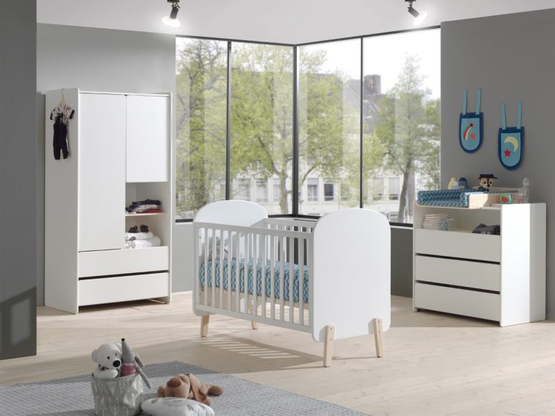 Kiddy lot avec lit bébé (60x120cm) , commode avec plan à langer et armoire 2 portes en blanc - Image 2