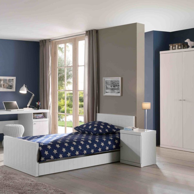Robin lot avec lit (90 x 200 cm) avec sommier, chevet, armoire 2 portes et bureau